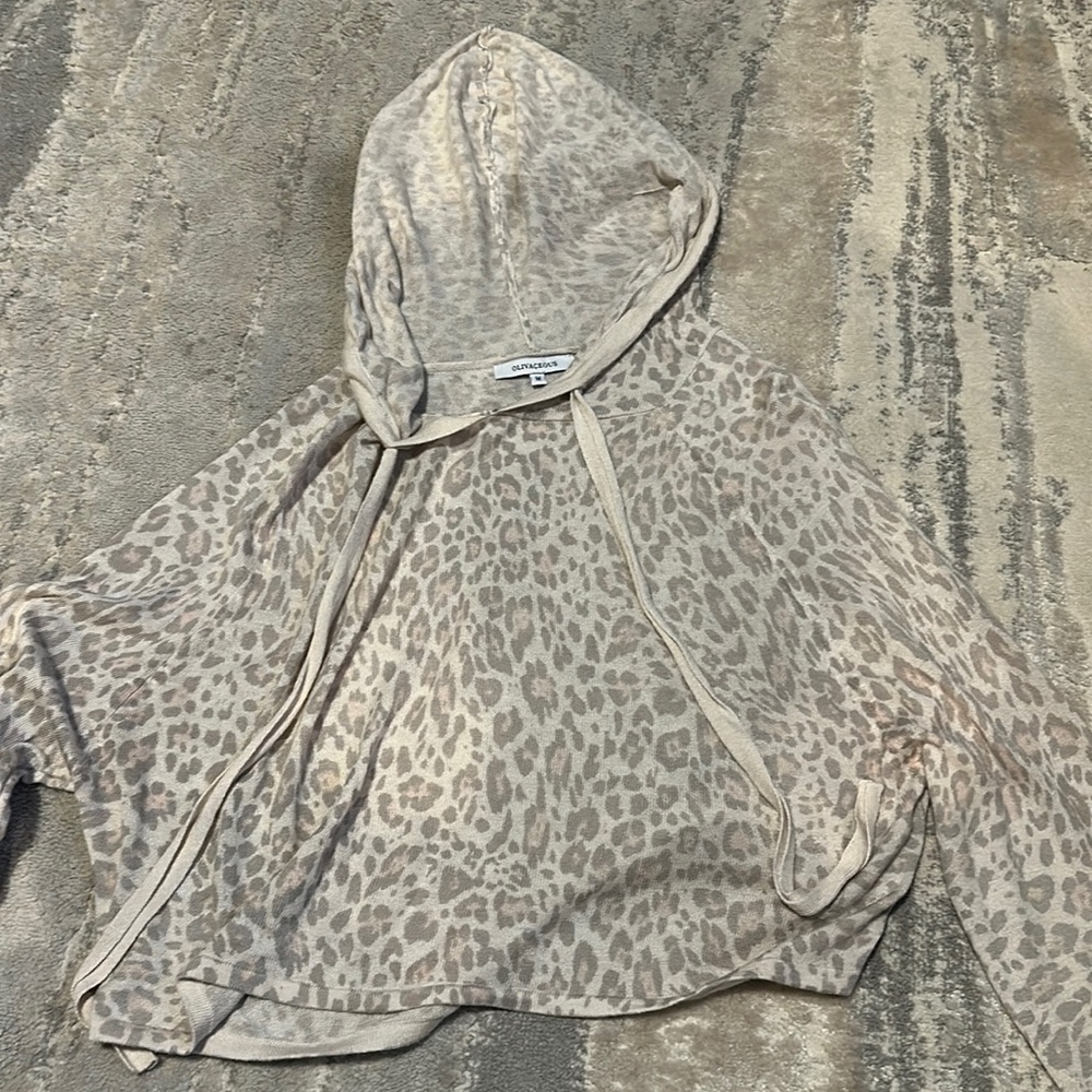 Super soft cheetah light hooded sweater